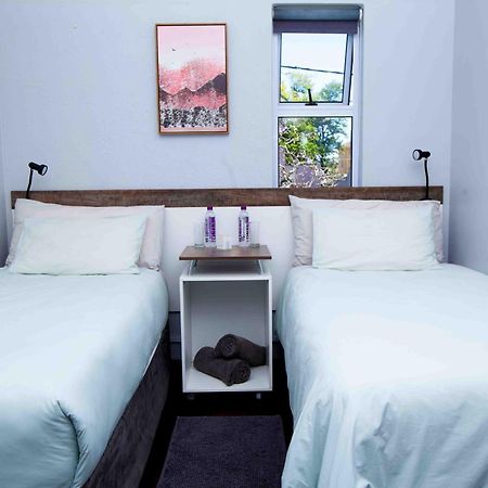 东伦敦Jft Self Catering Units住宿加早餐旅馆 外观 照片