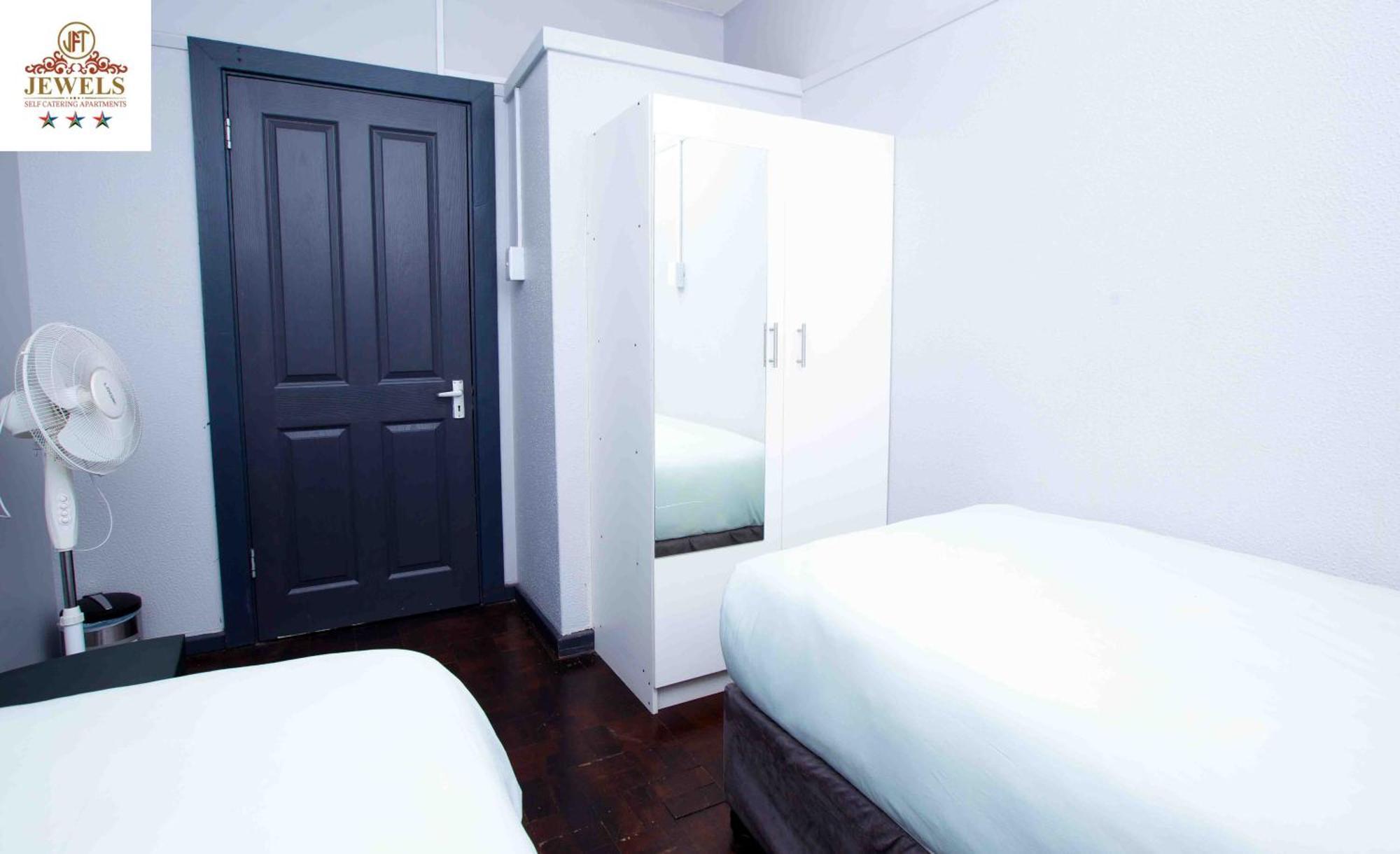 东伦敦Jft Self Catering Units住宿加早餐旅馆 外观 照片