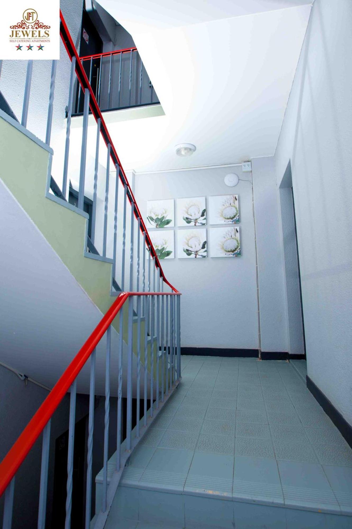 东伦敦Jft Self Catering Units住宿加早餐旅馆 外观 照片