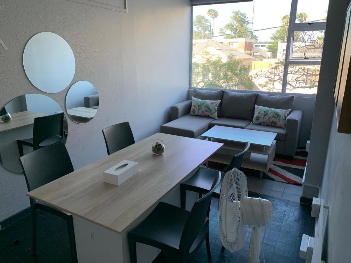 东伦敦Jft Self Catering Units住宿加早餐旅馆 外观 照片